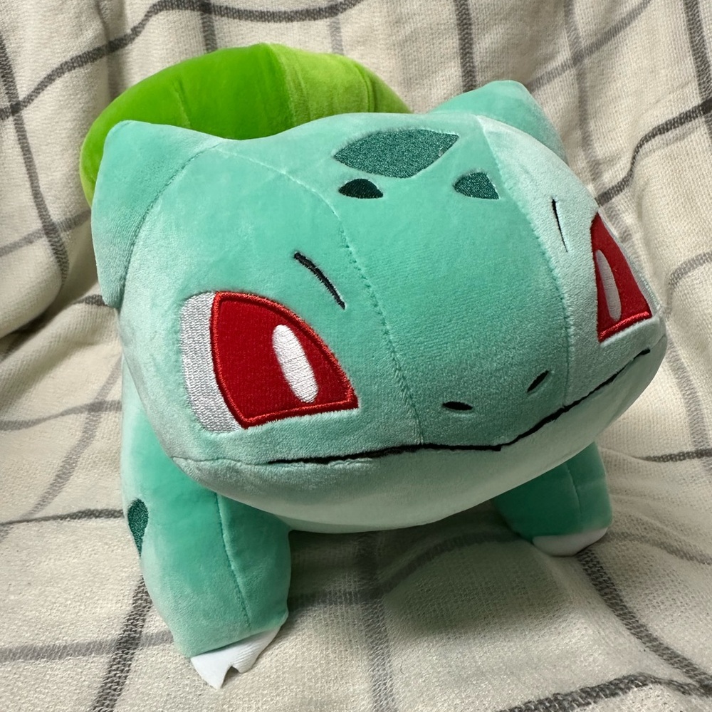 11” Bulbasaur Pokémon Round1 Exclusive